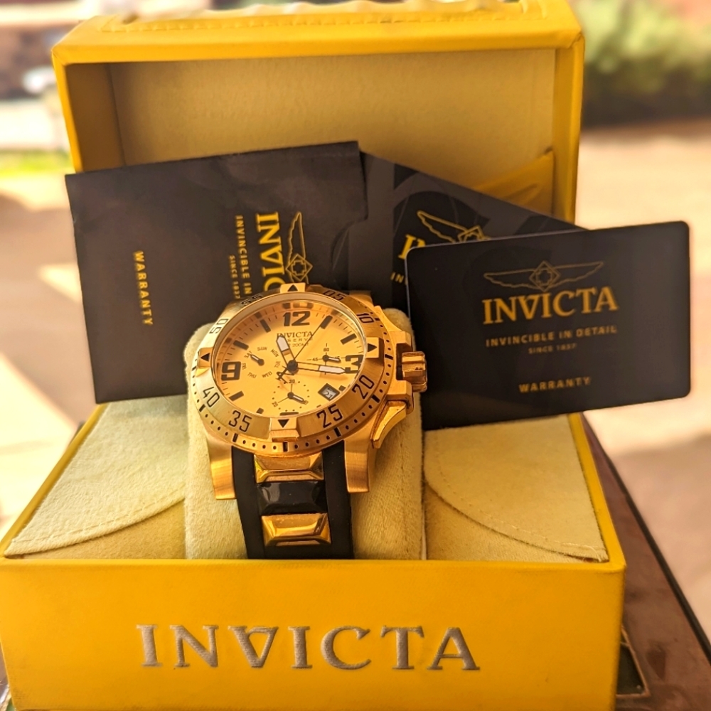INVITICA RESERVE moving parts watch